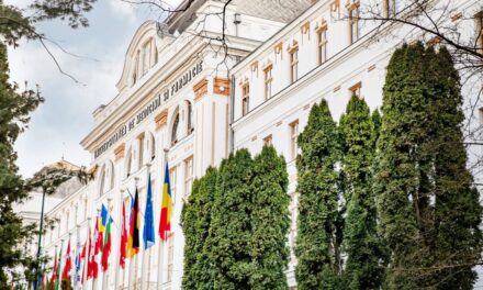 UMFST Târgu Mureş va respecta decizia instanţei referitoare la suspendarea obligativităţii vaccinării studenţilor sau de testare